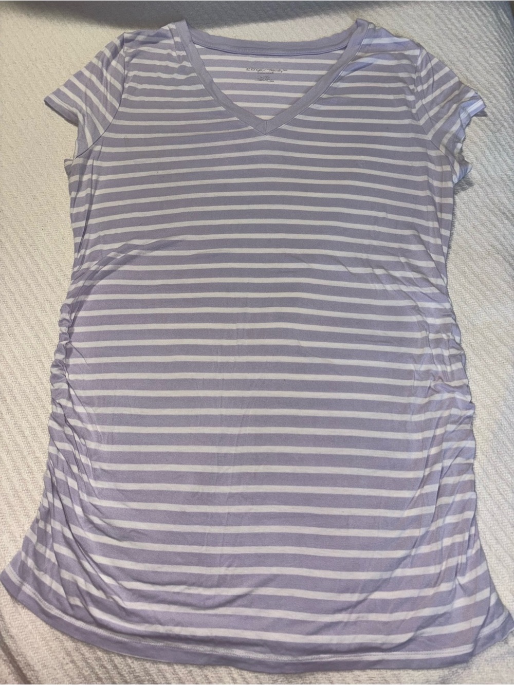 Liz Lange Lavender and White Striped Short Sleeve V-Neck Tee